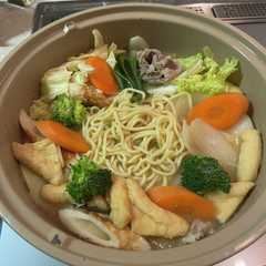 รูปของ 鍋といえばコレ　味噌なべ煮込み中華そば