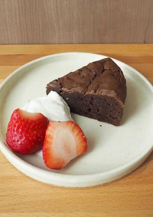 外パリッ中超しっとり！濃厚ガトーショコラ-レシピのメイン写真