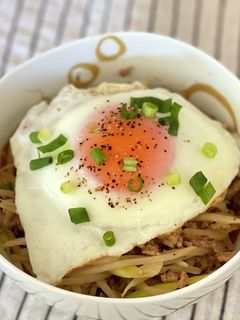 豚ひき肉ともやしの簡単アレンジ焼きそば♡-レシピのメイン写真