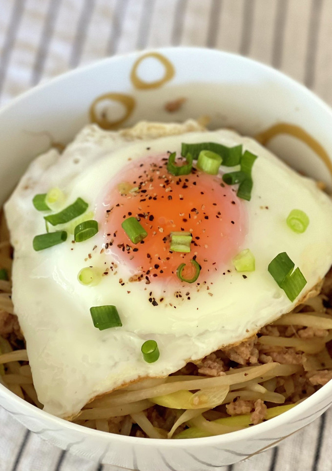 豚ひき肉ともやしの簡単アレンジ焼きそば♡-レシピのメイン写真