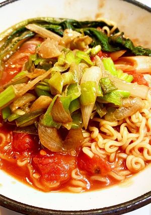 トマト味噌ラーメン(インスタント麺)-レシピのメイン写真