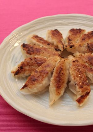 上海的鍋貼儿★ジューシー焼き餃子-レシピのメイン写真