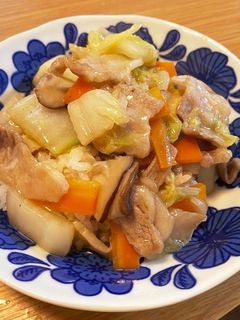 具材は4つの簡単優しい味の中華丼-レシピのメイン写真