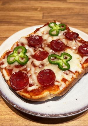 超簡単なのに美味しい!絶品ピザトースト-レシピのメイン写真