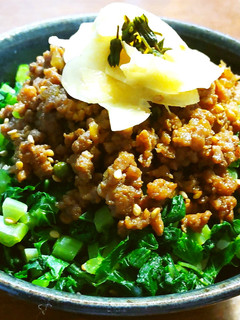 大根の葉と肉そぼろの二色丼 SDGs-レシピのメイン写真