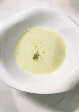 ブロッコリーの茎で作るほっこりスープ-レシピのメイン写真