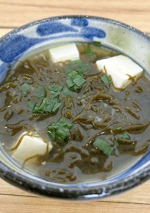 冷凍を使用!もずくのみそ汁-レシピのメイン写真