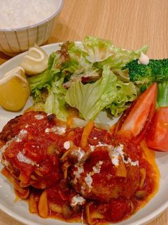 意外と簡単!うちの煮込みハンバーグ-レシピのメイン写真