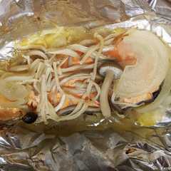 รูปของ トースターでほったらかし！鮭のホイル焼き