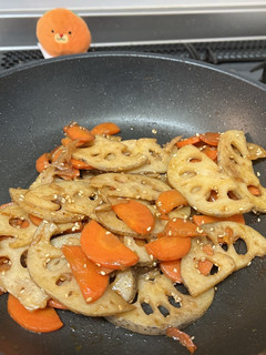 麺つゆで簡単!レンコンと人参のきんぴら-レシピのメイン写真