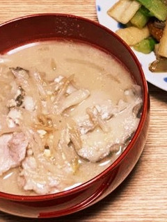 今日のみそ汁。酒粕れいとうん汁(豚汁)-レシピのメイン写真