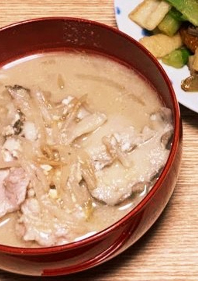 今日のみそ汁。酒粕れいとうん汁(豚汁)-レシピのメイン写真