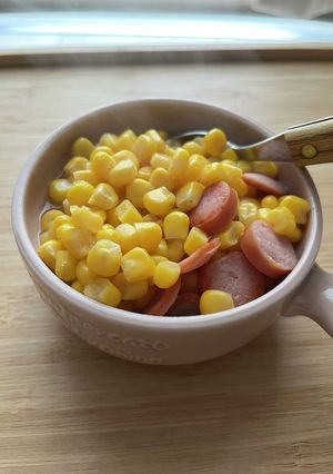 材料２つで朝の1品！コーンういんなー-レシピのメイン写真