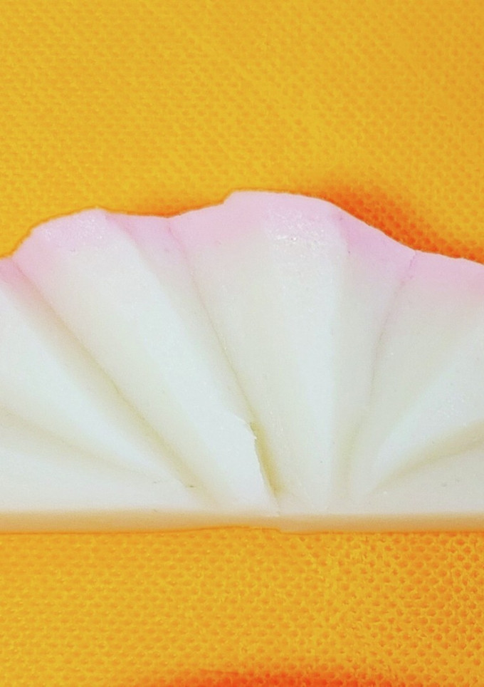 扇形 かまぼこの飾り切り-レシピのメイン写真