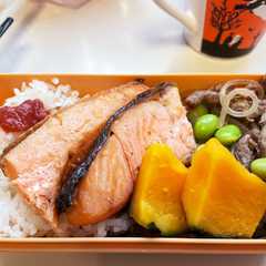 รูปของ 鮭弁当