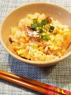 冷凍食品で。鮭の炊き込みご飯-レシピのメイン写真