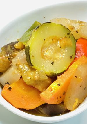 大根といっぱい野菜が入ったラタトゥイユ-レシピのメイン写真
