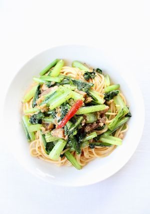 簡単美味しい【小松菜ベーコンの和風パスタ-レシピのメイン写真