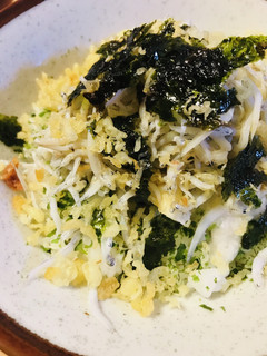 ちりめんじゃこのやまかけ揚げ玉/天かす丼-レシピのメイン写真