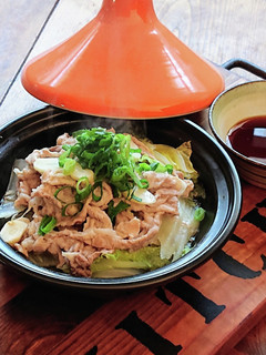 タジン鍋でヘルシー★豚肉白菜蒸し-レシピのメイン写真