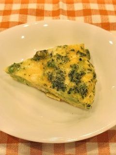 ブロッコリー入りオムレツ-レシピのメイン写真