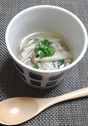 きのこと生姜のヘルシースープ-レシピのメイン写真