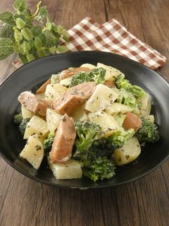 ウィンナーとじゃが芋のホットサラダ-レシピのメイン写真