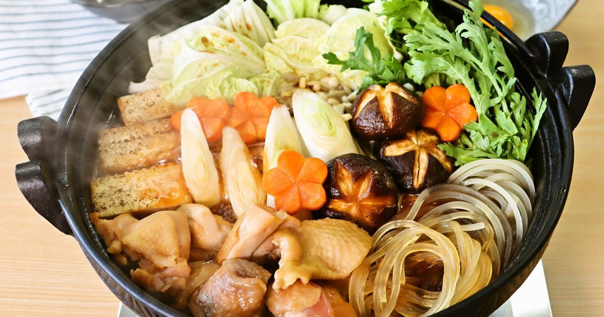 基本からアレンジまで!思わずつくりたくなる「鶏すき鍋 レシピ 人気」のレシピ集 | クックパッド