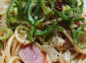 祝10★鰯水煮缶の九条ネギペペロンチーノ-レシピのメイン写真