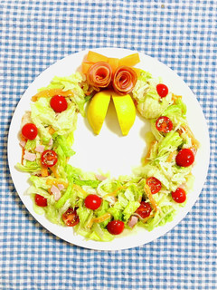 クリスマスに☆家にあるものでリースサラダ-レシピのメイン写真