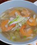 こんにゃく麺でヘルシー！海老のフォー