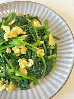 ほうれん草とふわふわ卵のバター炒め♪-レシピのメイン写真