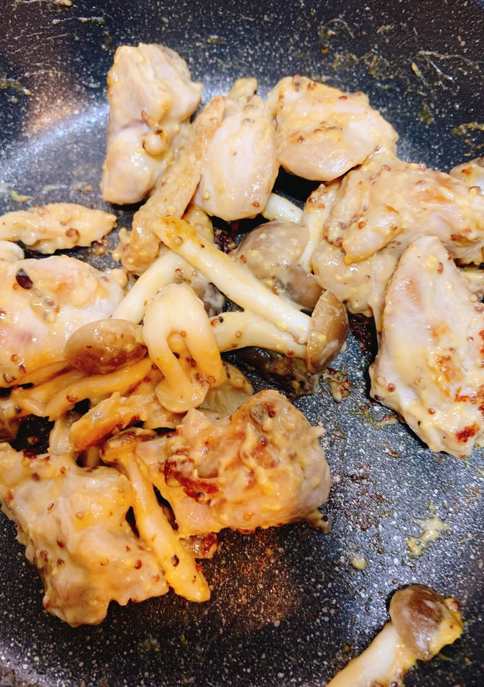 鶏モモとしめじの粒マスタードマヨ炒め-レシピのメイン写真
