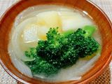 ブロッコリーとじゃがいものお味噌汁