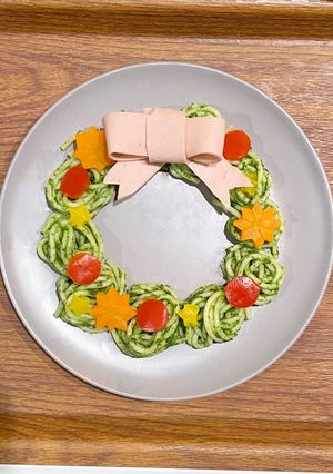 クリスマスリースのジュノベーゼ風パスタ-レシピのメイン写真