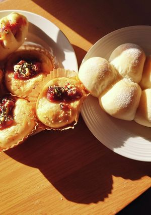 朝パン〜焼き鳥の缶詰で、焼き鳥パン♪-レシピのメイン写真