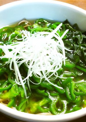 温かい蕎麦「ピーマン蕎麦」　発酵玉葱-レシピのメイン写真