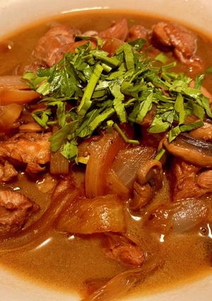 簡単なごちそう。鳥もも肉の赤ワイン煮込み-レシピのメイン写真