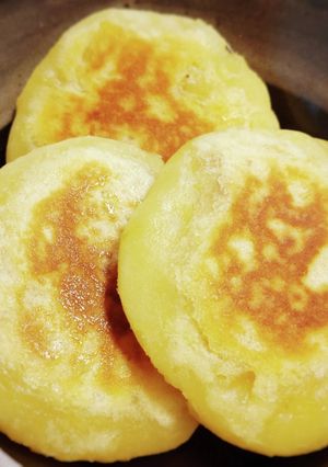 離乳食中期～焼き芋でさつまいもおやき-レシピのメイン写真
