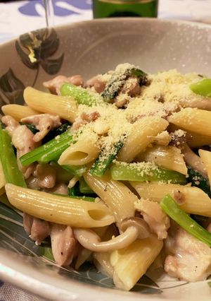 鶏と小松菜のクリームパスタ-レシピのメイン写真