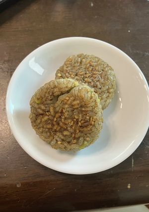 コオロギの焼きおにぎり-レシピのメイン写真