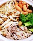 白だしで簡単！豚肉ともやしの中華風鍋