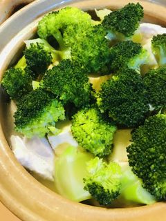 プチッと鍋●厚揚げ&ブロッコリーの鶏肉鍋-レシピのメイン写真