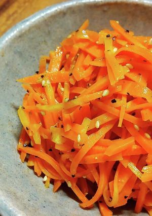 インド料理屋さんの付け合せ風人参の和え物-レシピのメイン写真