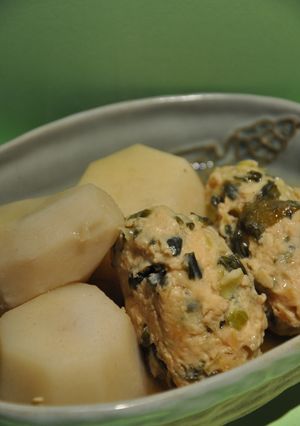 とりつくねと里いもの煮物-レシピのメイン写真