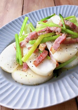 簡単♪丸ごとかぶとベーコンの焼きサラダ-レシピのメイン写真