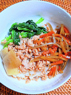 鶏そぼろご飯-レシピのメイン写真