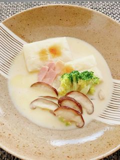 洋風なお雑煮ごま味噌バターミルクスープ♪-レシピのメイン写真
