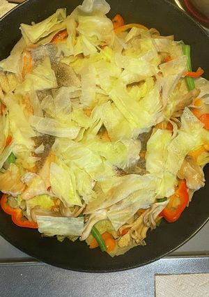 フライパンで簡単！鮭と野菜の蒸焼き-レシピのメイン写真