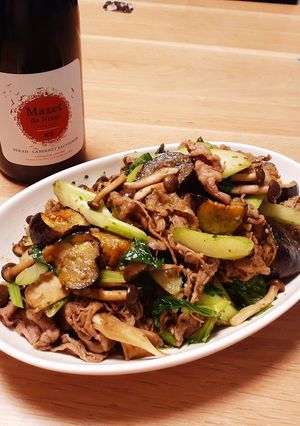 ワインに合う♪牛肉とセロリのバジル炒め-レシピのメイン写真
